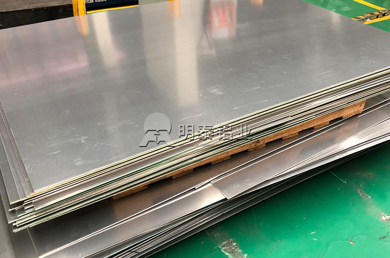 广东电池托盘用铝合金板带规格有哪些？具体价格多少