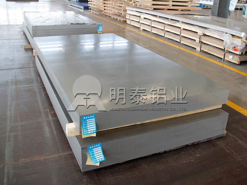 卡车油箱用5052铝板，减重效果好且清洁耐用