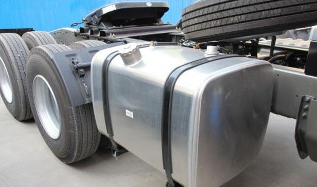 油箱料用铝板用什么合金？5052铝板生产厂家解答。