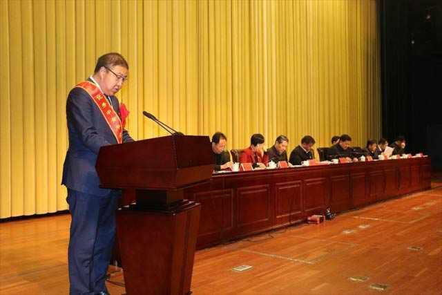 云顶集团铝业荣获巩义市2018年度企业“贡献杯”等多项荣誉