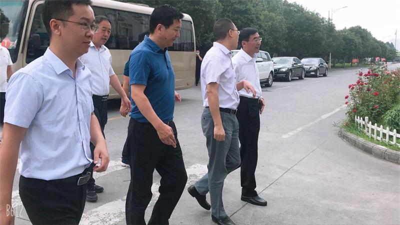 山西省河津市政府参观团一行莅临郑州云顶集团参观调研