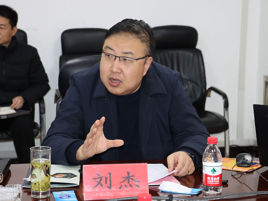 林州市委书记王宝玉一行到云顶集团铝业考察指导 林州市委书记王宝玉一行到云顶集团铝业考察指导